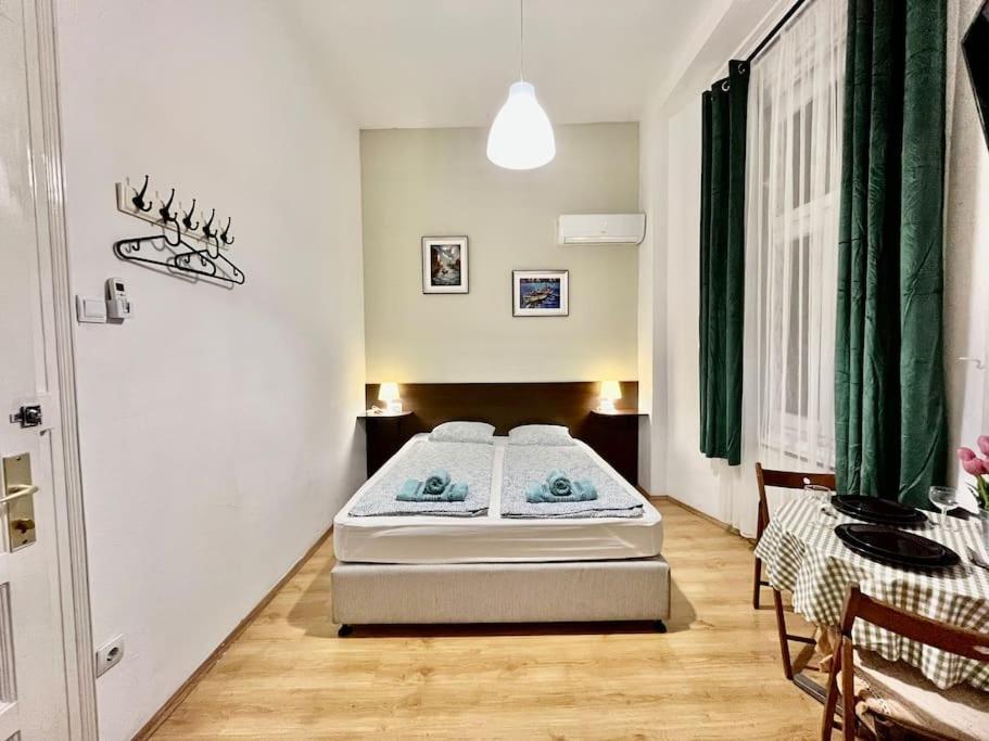 2# Sunflower Cozy Apartment Budapest Esterno foto