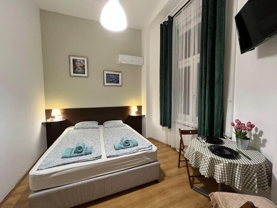 2# Sunflower Cozy Apartment Budapest Esterno foto