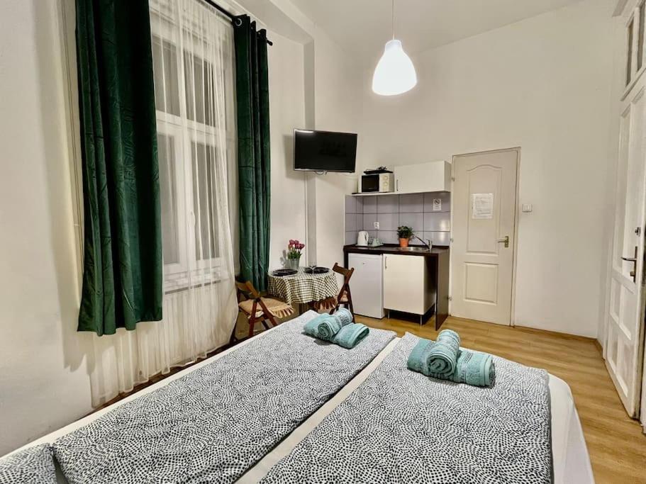 2# Sunflower Cozy Apartment Budapest Esterno foto